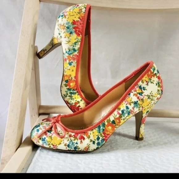CL by Laundry Lifetime Floral Pump Heels Size 7 M - Picture 1 of 7